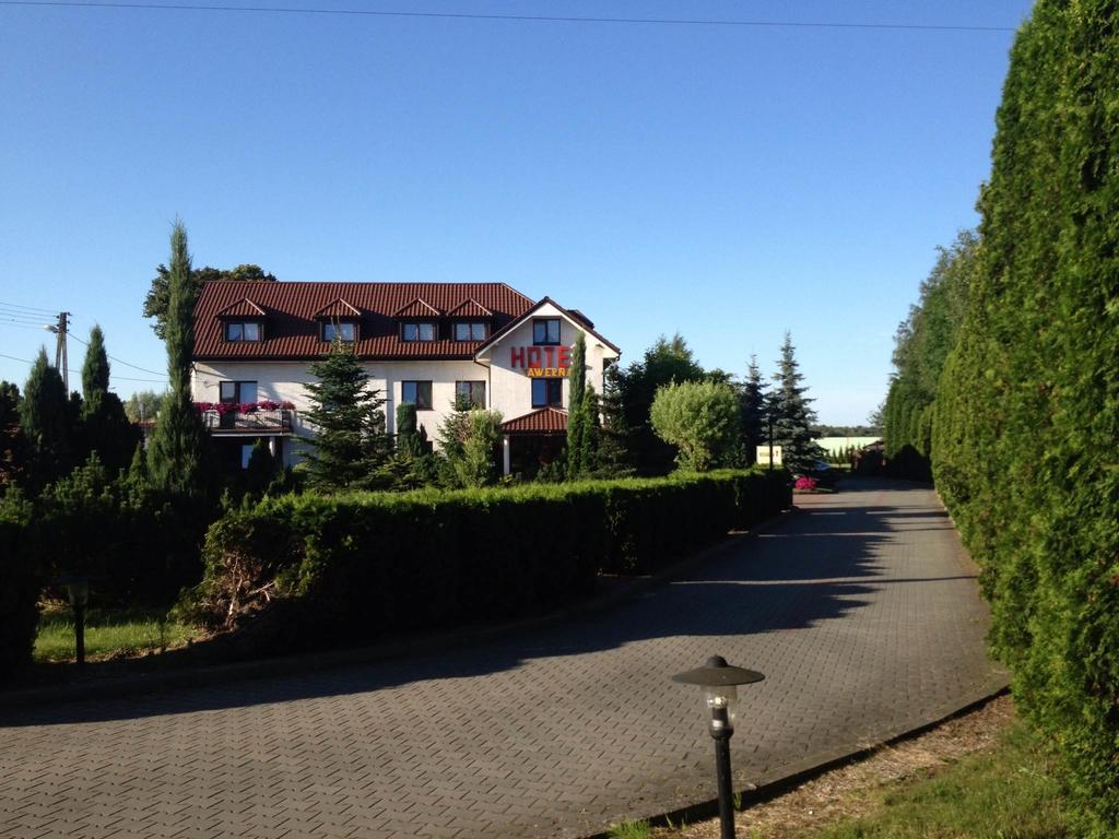 Hotel Restauracja Tawerna Гливице Экстерьер фото