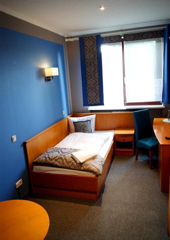 Hotel Restauracja Tawerna Гливице Экстерьер фото