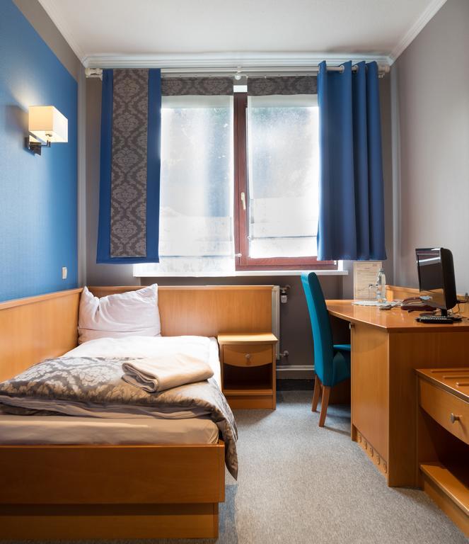 Hotel Restauracja Tawerna Гливице Экстерьер фото